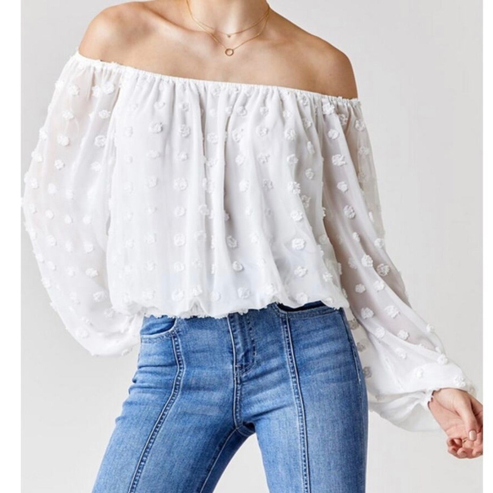 NWT Francesca's Collections White Textured Long-Sleeve Peasant Top